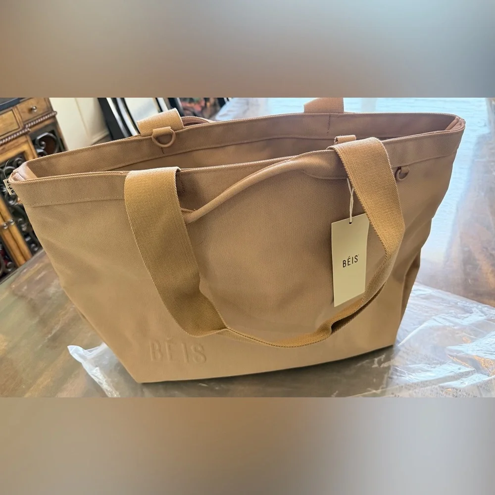 BNWT Beis Travel Tote in Camel - Picture 3 of 5
